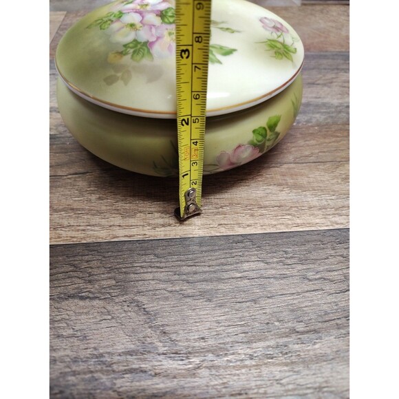 Vintage Nippon Hand Painted Porcelain Covered Jewelry Trinket Powder Box Cottage - Picture 11 of 11